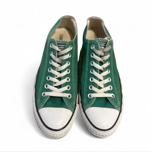 Converse Unisex Chuck Taylor All Star Low Top Sneakers Size US 8.5 Men/ 10 Women - Picture 1 of 6